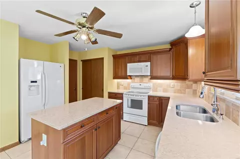 2140 Lee Ridge Dr, O'fallon, MO 63368 photo 16