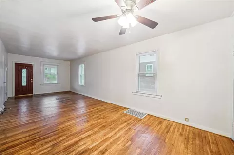 Living - 7111 Edison Ave, Saint Louis, MO 63121 photo 1 of 1