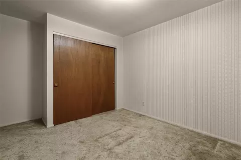 Bedroom - 1004 Dutch Mill Dr, Ballwin, MO 63011 photo 2 of 4