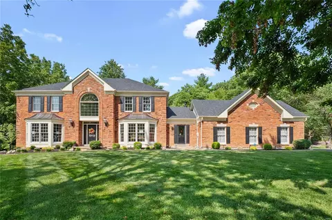 1810 Autumn Glen Ct, Chesterfield, MO 63017