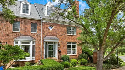7501 Balson Ave, Saint Louis, MO 63130