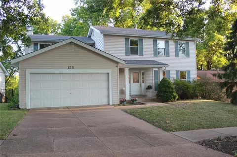 122 Hollyleaf Dr, Ballwin, MO 63021
