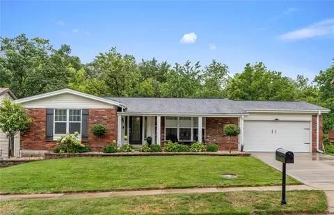 1165 Richland Dr, Chesterfield, MO 63017