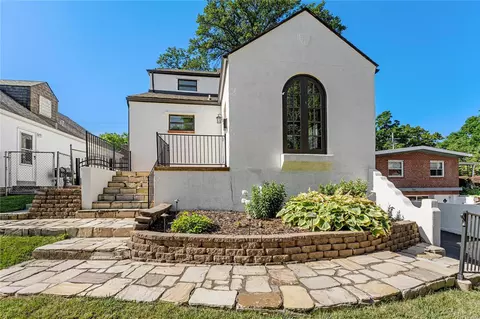 7830 Wise Ave, Saint Louis, MO 63117