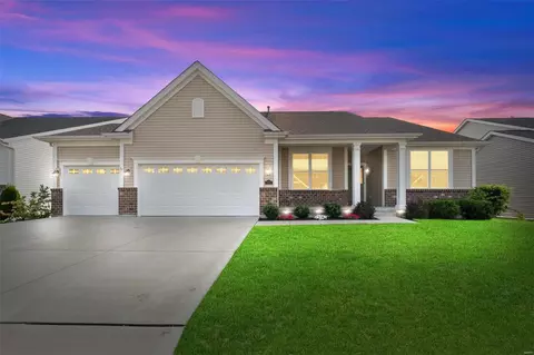 717 Tinsley Ct, Cottleville, MO 63304