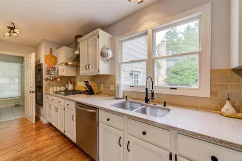 Kitchen - 725 Kerley Ct, Wildwood, MO 63011 photo 1 of 4