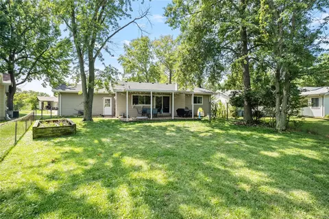Exterior - 305 Statewood Dr, Ballwin, MO 63021 photo 2 of 4