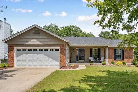 154 Rockaway Dr, O'fallon, MO 63368