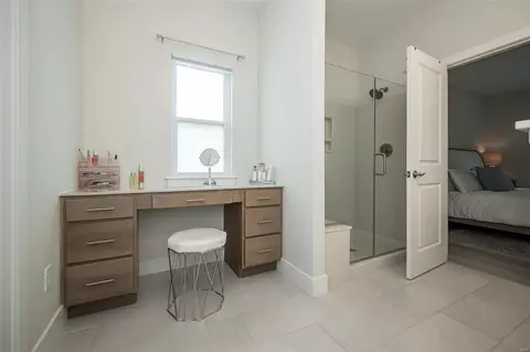 Bath - 411 Ava Renee Dr, Manchester, MO 63021 photo 3 of 5