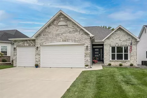 411 Ava Renee Dr, Manchester, MO 63021
