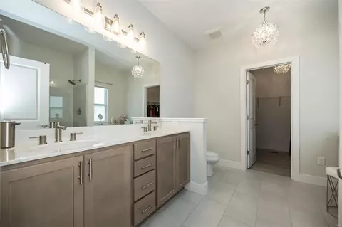 Bath - 411 Ava Renee Dr, Manchester, MO 63021 photo 1 of 5