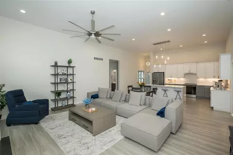 Living - 411 Ava Renee Dr, Manchester, MO 63021 photo 2 of 3