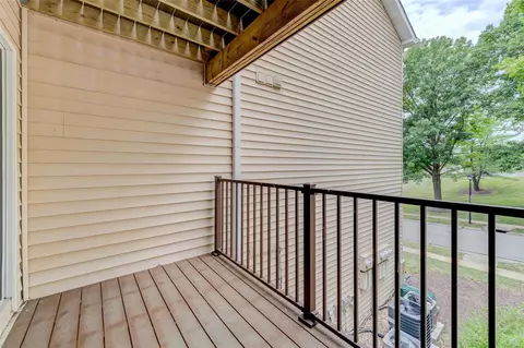 Exterior - 1332 Holgate Dr #E2, Ballwin, MO 63021 photo 3 of 6