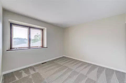 Bedroom - 1332 Holgate Dr #E2, Ballwin, MO 63021 photo 4 of 5