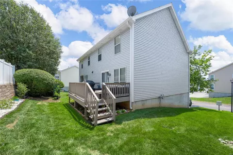 Exterior - 1605 Whispering Creek Dr, Ballwin, MO 63021 photo 8 of 10