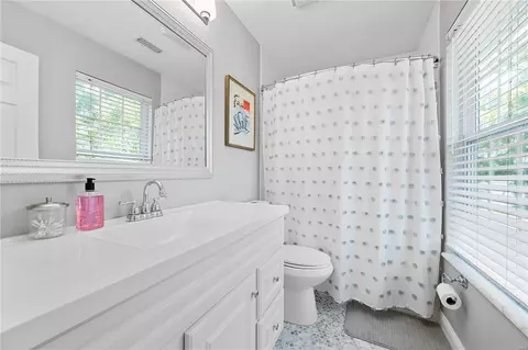 Bath - 1605 Whispering Creek Dr, Ballwin, MO 63021 photo 2 of 3