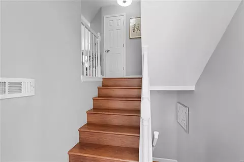 Entry Way - 1605 Whispering Creek Dr, Ballwin, MO 63021 photo 1 of 2