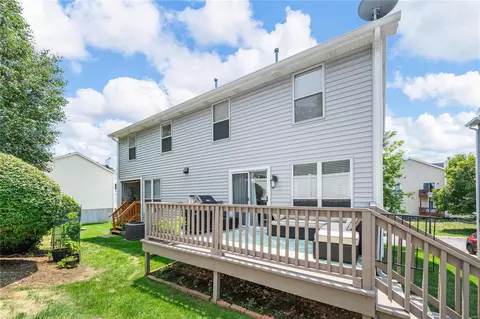 Exterior - 1605 Whispering Creek Dr, Ballwin, MO 63021 photo 7 of 10