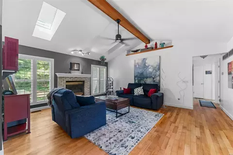 Living - 401 White Chapel Dr, O'fallon, MO 63368 photo 1 of 2