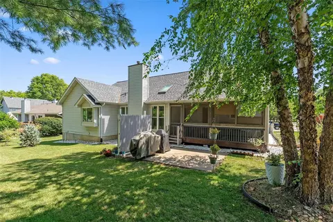 Exterior - 401 White Chapel Dr, O'fallon, MO 63368 photo 7 of 9