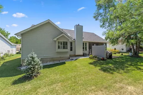 Exterior - 401 White Chapel Dr, O'fallon, MO 63368 photo 8 of 9
