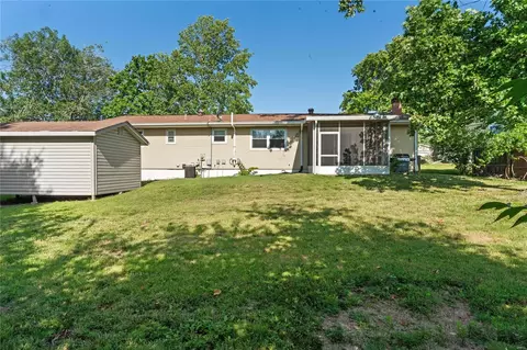 Exterior - 4108 Bridgehampton Dr, Saint Charles, MO 63304 photo 5 of 7