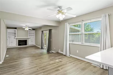 Living - 4108 Bridgehampton Dr, Saint Charles, MO 63304 photo 4 of 7