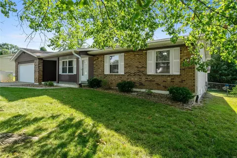 Exterior - 4108 Bridgehampton Dr, Saint Charles, MO 63304 photo 3 of 7