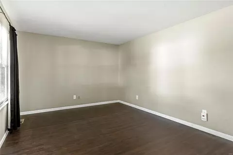 Living - 4108 Bridgehampton Dr, Saint Charles, MO 63304 photo 2 of 7