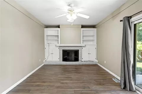 Living - 4108 Bridgehampton Dr, Saint Charles, MO 63304 photo 5 of 7