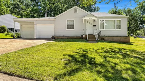 10440 Ashbrook Dr, Saint Louis, MO 63137