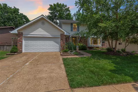 2377 Pierwood Dr, Saint Louis, MO 63129