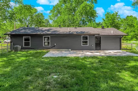 Exterior - 58 Plackemeier Dr, O'fallon, MO 63366 photo 5 of 7
