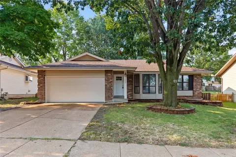 3645 Lemay Woods Dr, Saint Louis, MO 63129