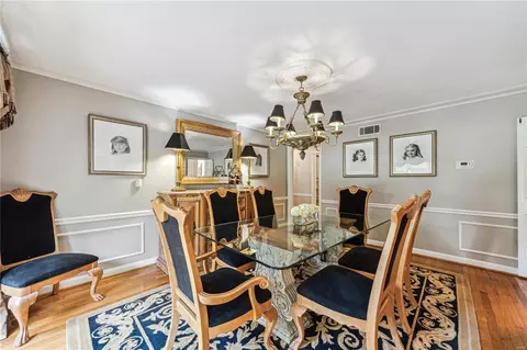 105 Graybridge Rd, Ladue, MO 63124 photo 9