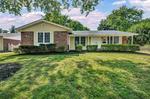 2291 Woodgrass Dr, Saint Louis, MO 63114