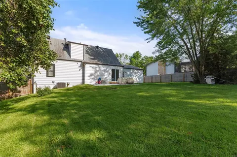 Exterior - 241 Braeshire Dr, Ballwin, MO 63021 photo 4 of 6