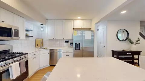 Kitchen - 241 Braeshire Dr, Ballwin, MO 63021 photo 2 of 4