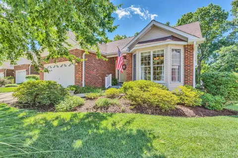 5651 Hillcamp Ct, Saint Louis, MO 63128