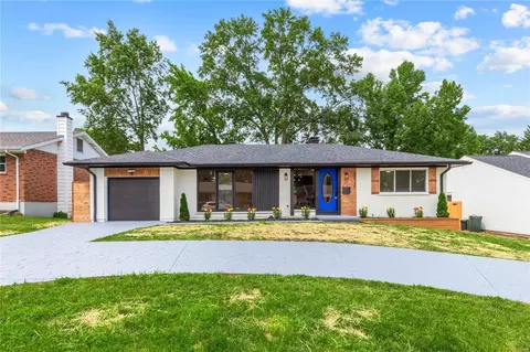 6021 Pebble Hill Dr, Saint Louis, MO 63123