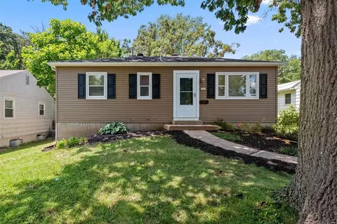 1117 Drayton Ave, Webster Groves, MO 63119