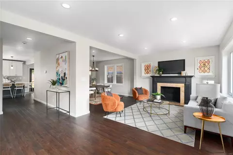 Living - 6242 Loran Ave, Saint Louis, MO 63109 photo 1 of 3