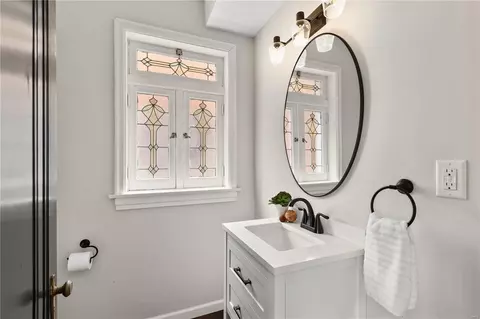 Bath - 6242 Loran Ave, Saint Louis, MO 63109 photo 1 of 3