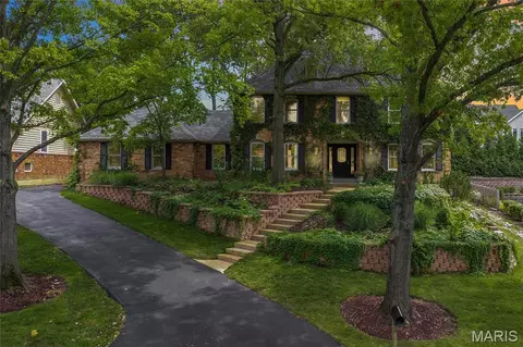 14260 Cedar Springs Dr, Town And Country, MO 63017