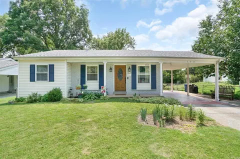 144 Foxtree Dr, Hazelwood, MO 63042