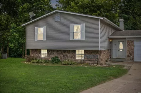 110 S Joyce Ellen Way, Saint Peters, MO 63376