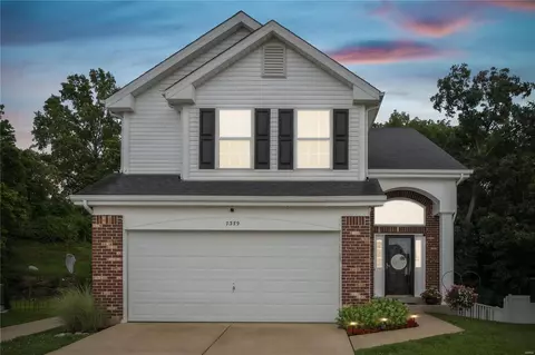 7379 Tournament Dr, Saint Louis, MO 63129