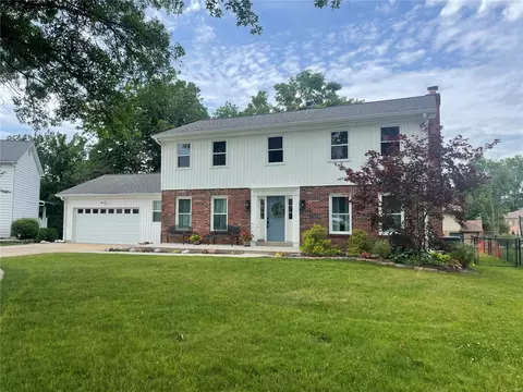 5325 Ambs Ct, Saint Louis, MO 63128