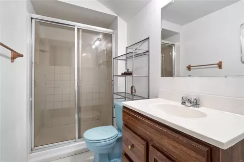 Bath - 17312 Thunder Spring Rd, Wildwood, MO 63025 photo 3 of 3