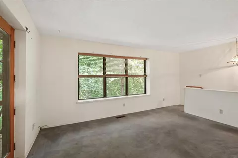 Living - 17312 Thunder Spring Rd, Wildwood, MO 63025 photo 1 of 3